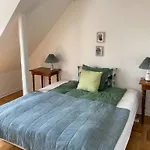 Bed & Breakfast Holsteinshus *