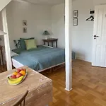 Bed & Breakfast Holsteinshus