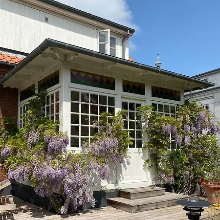 Holsteinshus Bed & Breakfast