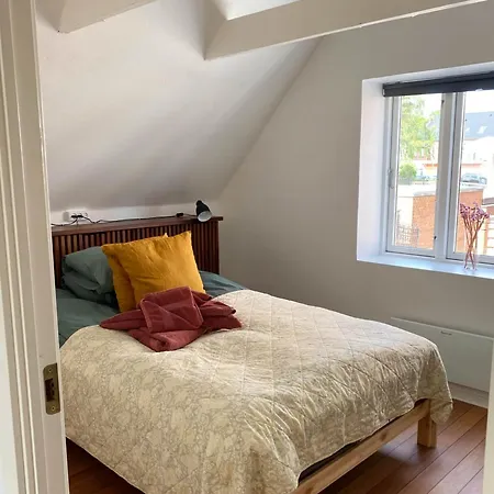 Holsteinshus Oda ve Kahvaltı *