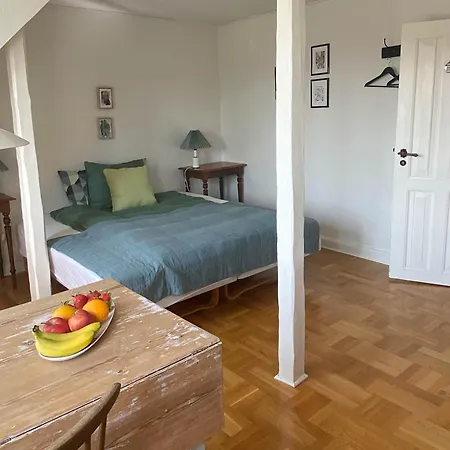 Bed & Breakfast Holsteinshus
