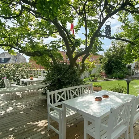 Holsteinshus Oda ve Kahvaltı