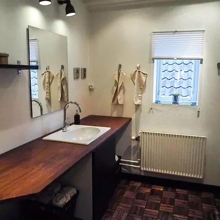 Holsteinshus Bed & Breakfast *