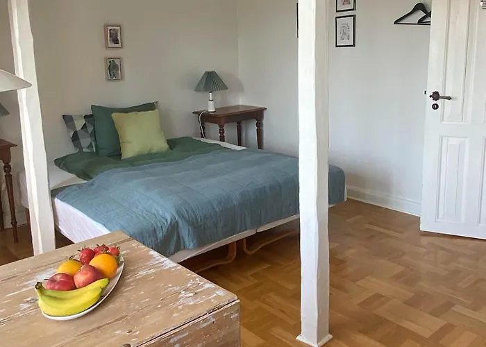 Bed & Breakfast Holsteinshus