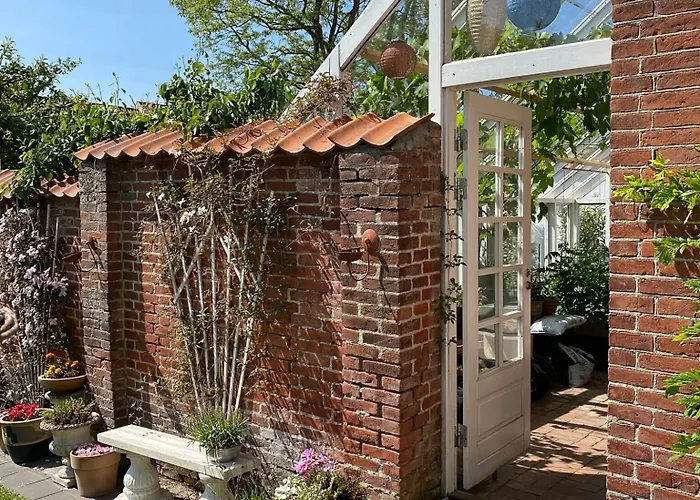 Bed & Breakfast Holsteinshus *